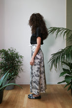 Carica l&#39;immagine nel visualizzatore di Gallery, STEPHANIE wrap skirt in seta toile de Jouy
